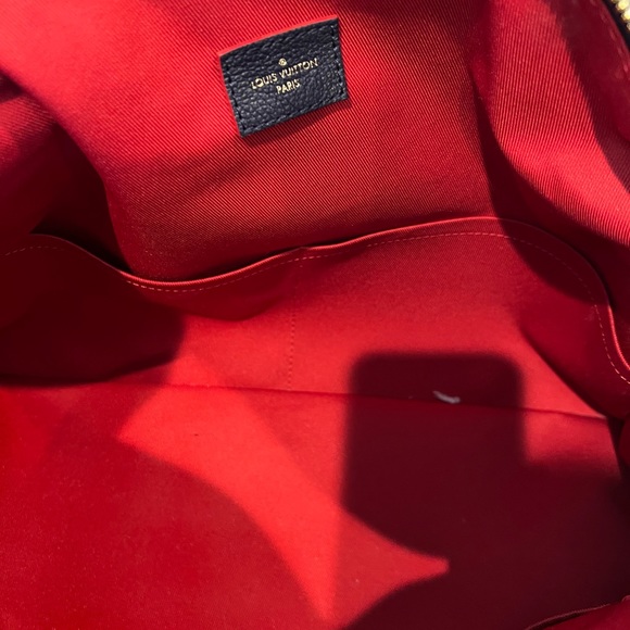 Louis - Picture 3 of 5